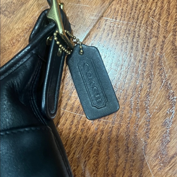 Coach Vintage Legacy 9136
Black Leather Crossbody Bag - Picture 2 of 10